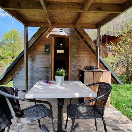 Camping Les Vernieres La Bourboule Sancy 외부 사진